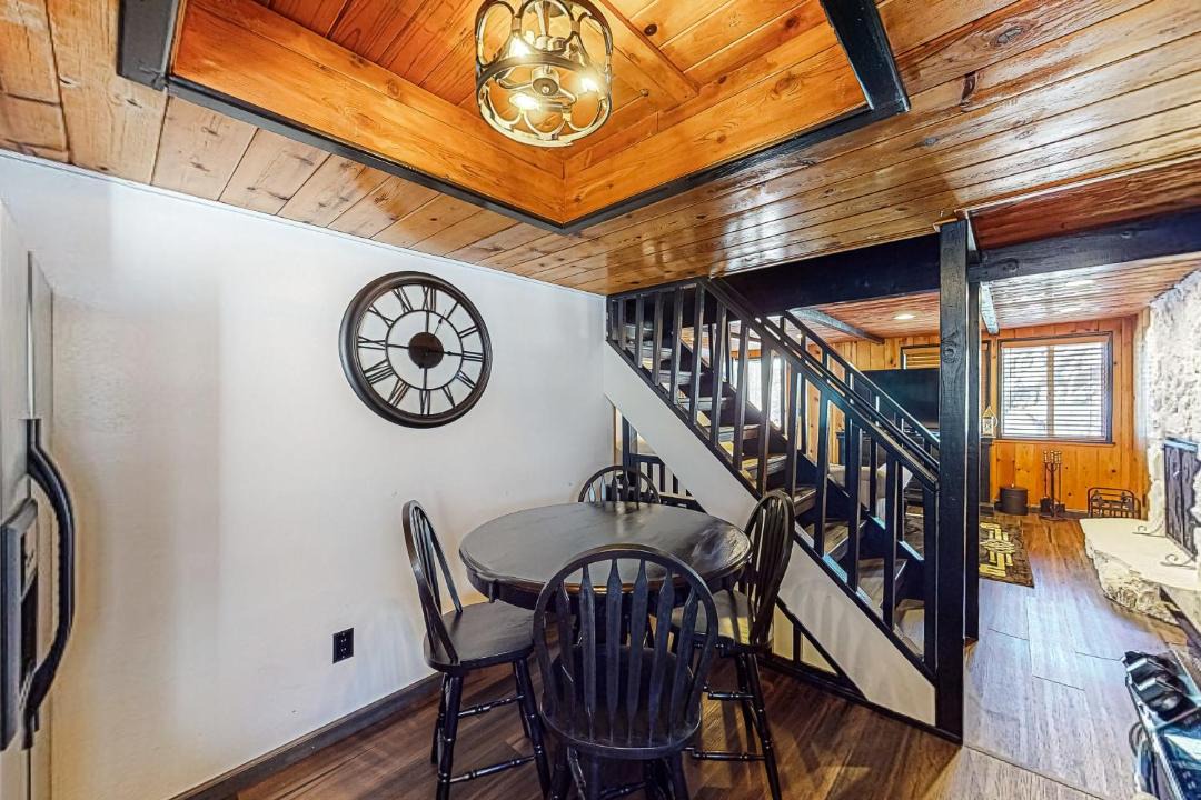 Photo of Livingroom in Arrowbear Lake