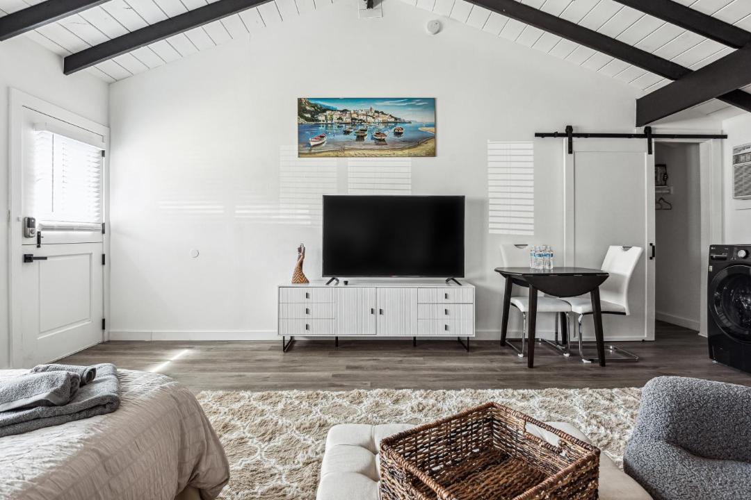 Photo of Livingroom in Thousand Oaks