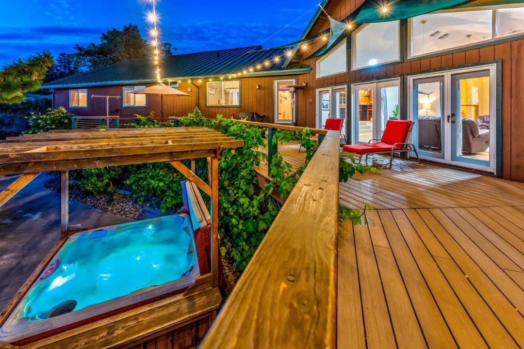 Photo of Outdoor in Oakhurst