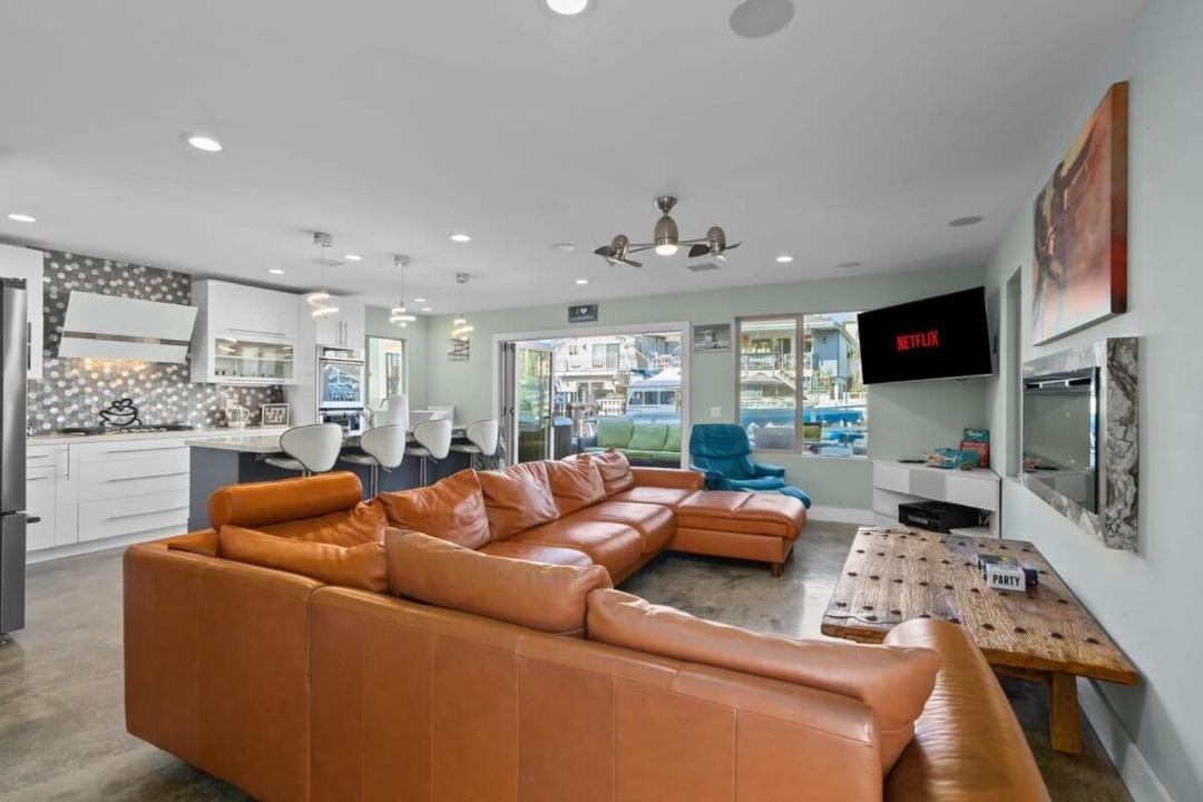 Photo of Livingroom in Sunset Beach