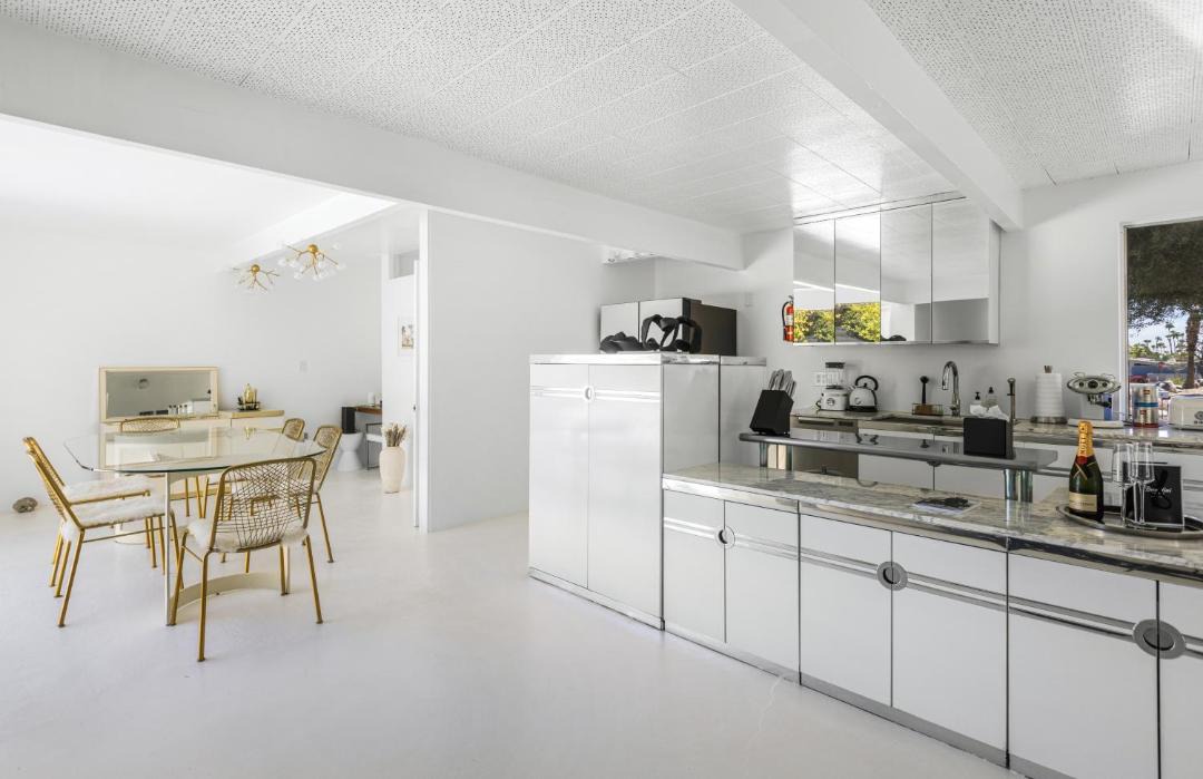 Photo of Kitchen in Racquet Club Estates