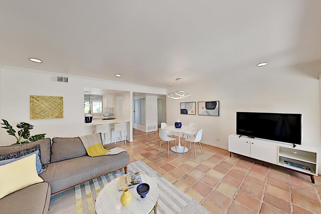 Photo of Livingroom in Araby Commons