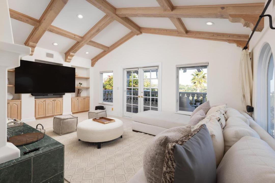 Photo of Livingroom in Bel Air
