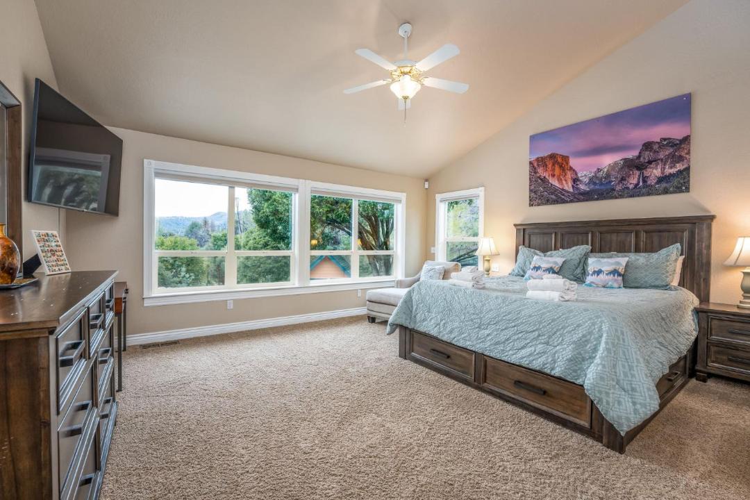 Photo of Bedroom in Yosemite Forks
