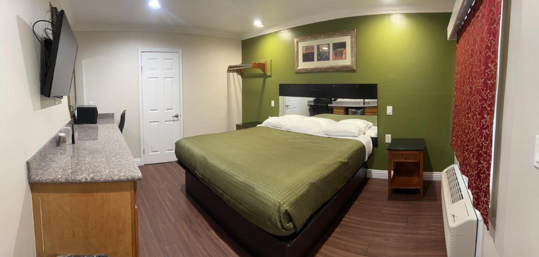 Photo of Bedroom in Oakland