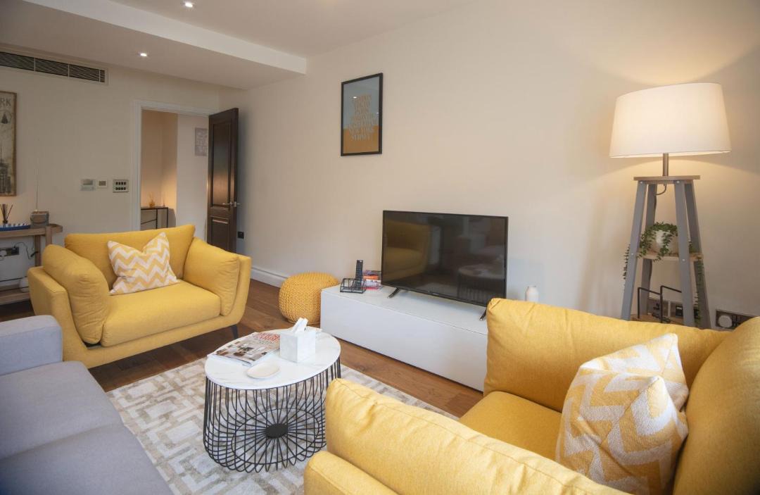 Photo of Livingroom in Royal Borough of Kensington and Chelsea