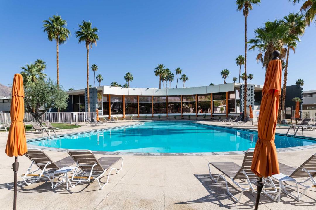 Photo of Others in Twin Palms