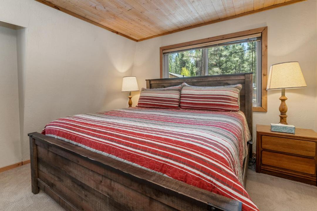 Photo of Bedroom in Summit Estates