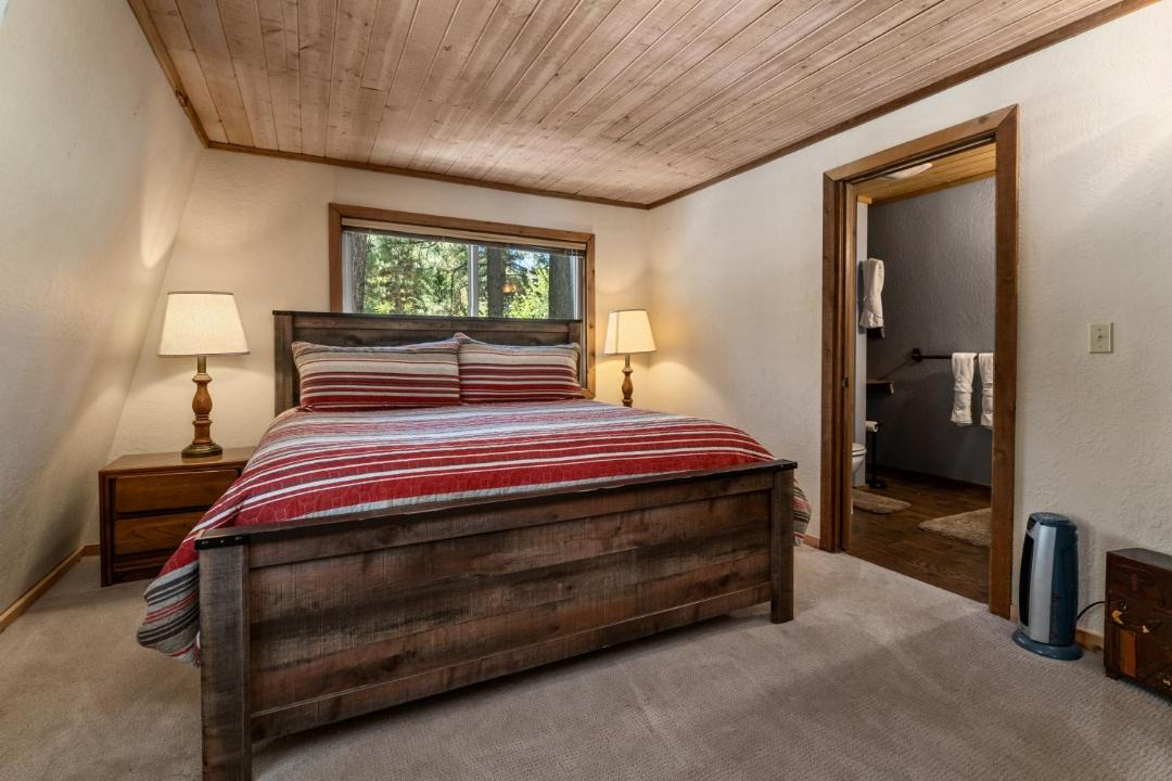 Photo of Bedroom in Summit Estates