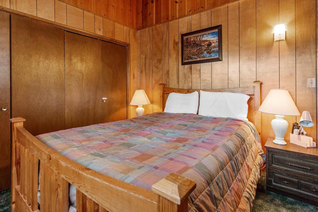 Photo of Bedroom in Whispering Forest