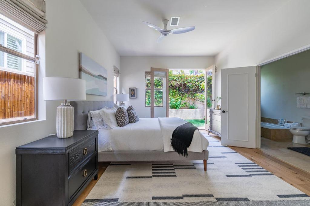 Photo of Bedroom in Cardiff-by-the-Sea