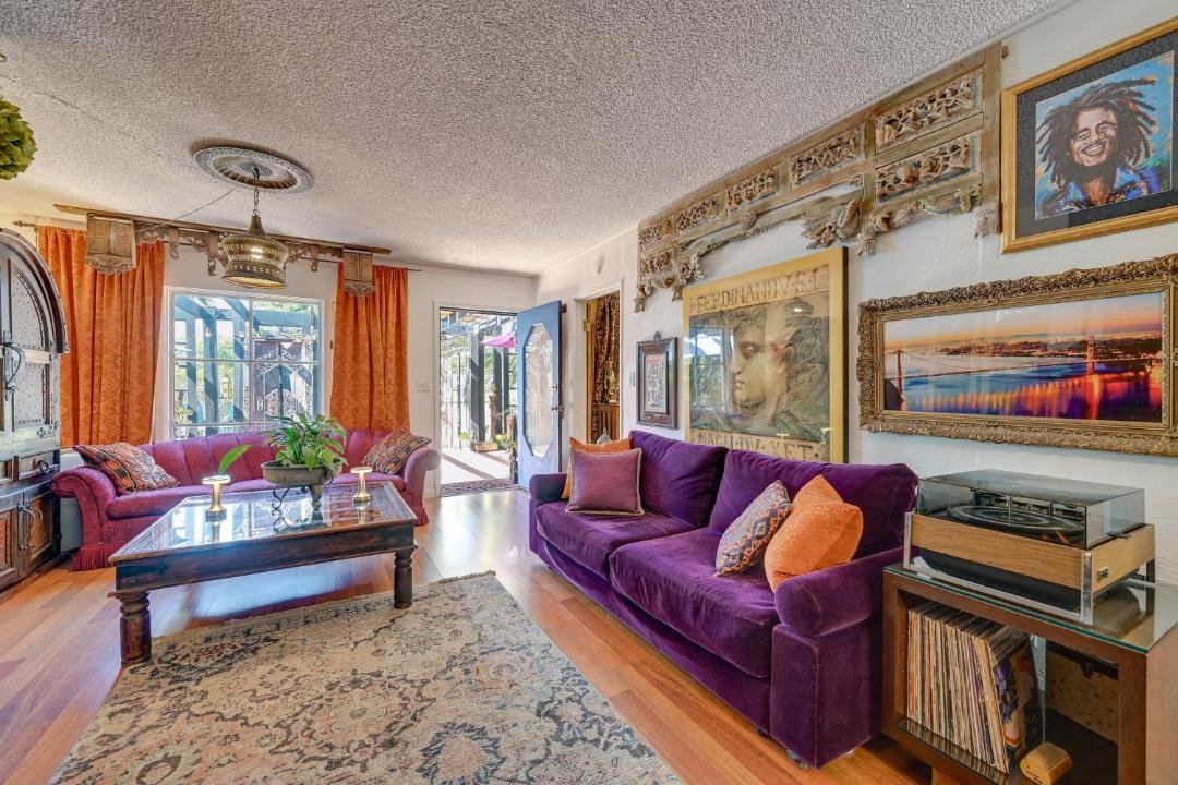 Photo of Livingroom in Benicia