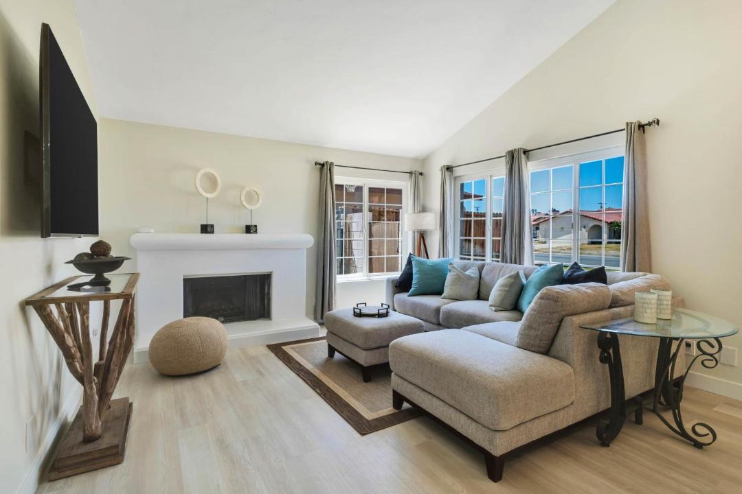 Photo of Livingroom in Bermuda Dunes