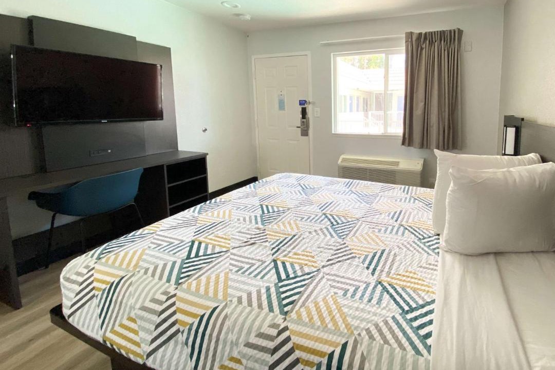 Photo of Bedroom in Halecrest