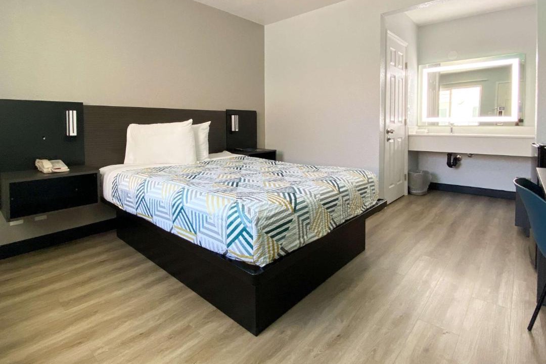 Photo of Bedroom in Halecrest