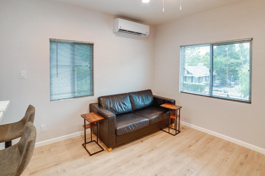 Photo of Livingroom in Downtown Riverside