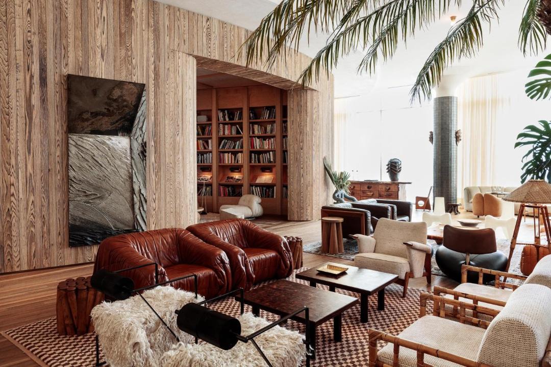 Photo of Livingroom in Downtown