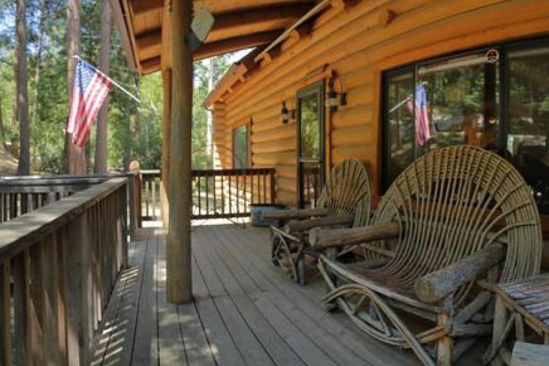 Photo of Patio Balcony in Idyllwild