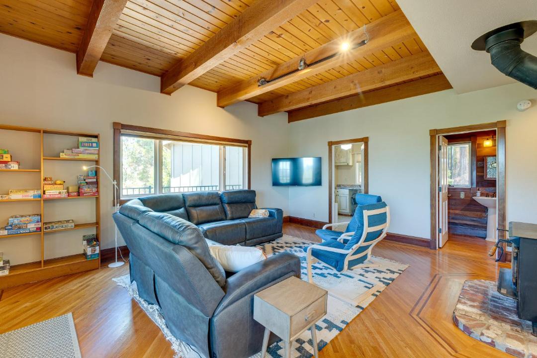Photo of Livingroom in Auburn