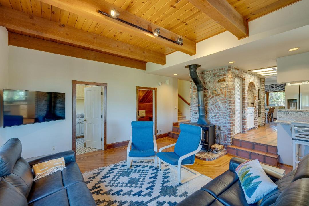 Photo of Livingroom in Auburn