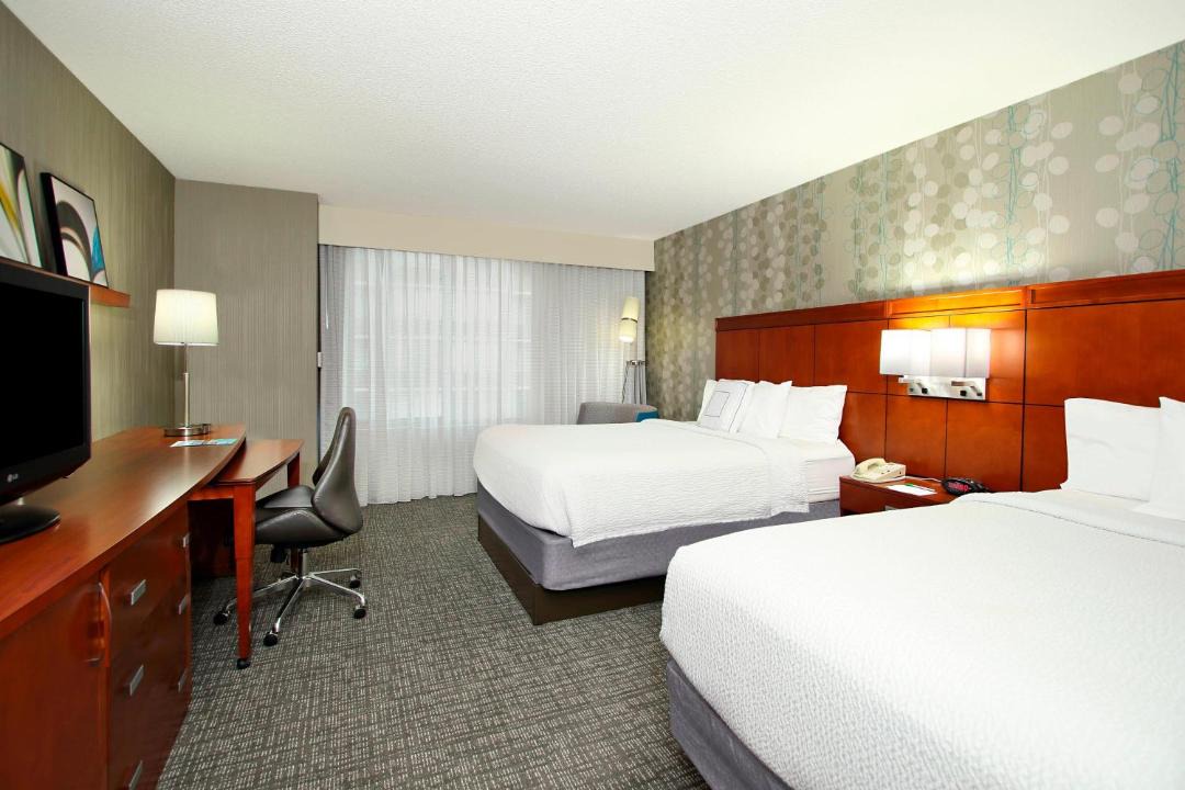 Photo of Bedroom in Downtown Oakland