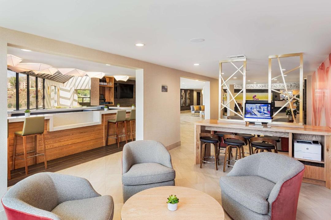 Photo of Livingroom in Pomona