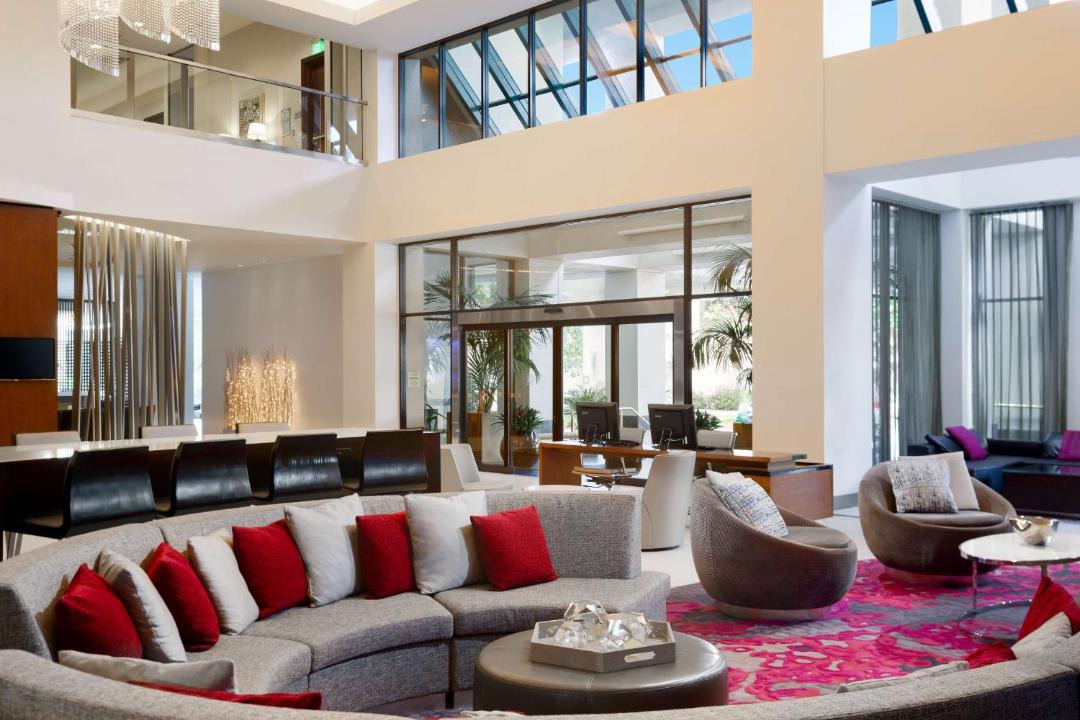 Photo of Livingroom in Warner Center