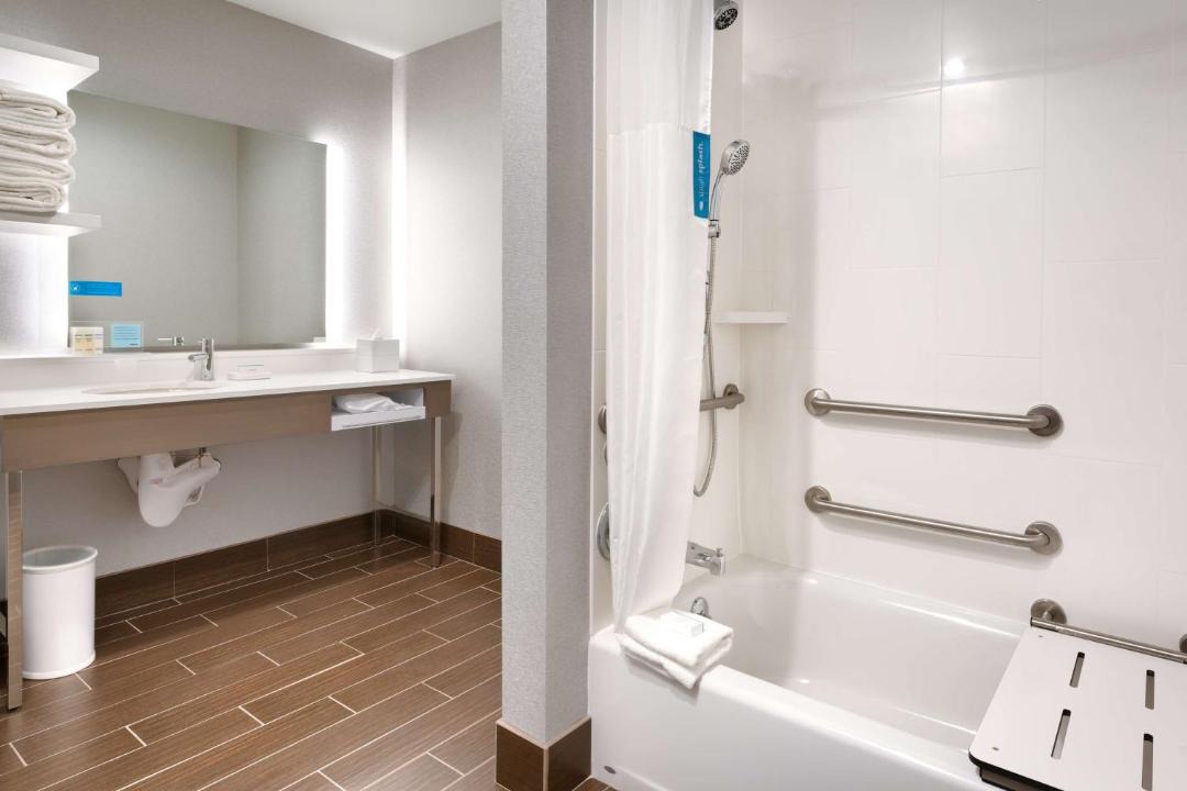 Photo of Bathroom in Anaheim Resort