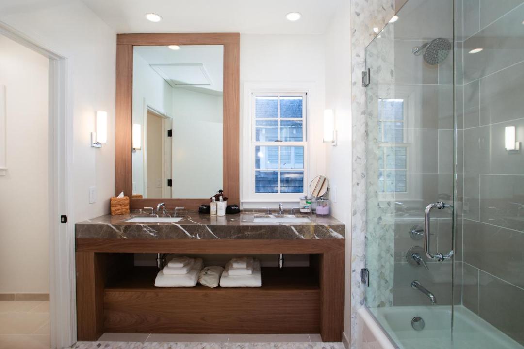 Photo of Bathroom in Golden Rectangle