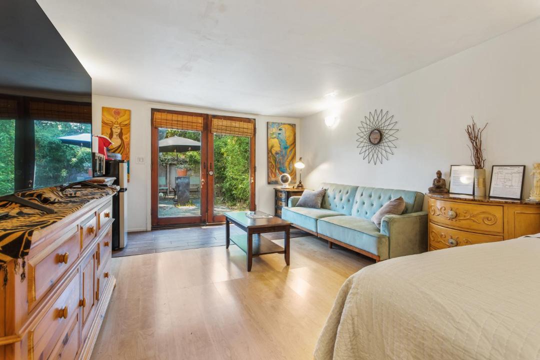 Photo of Bedroom in Studio City
