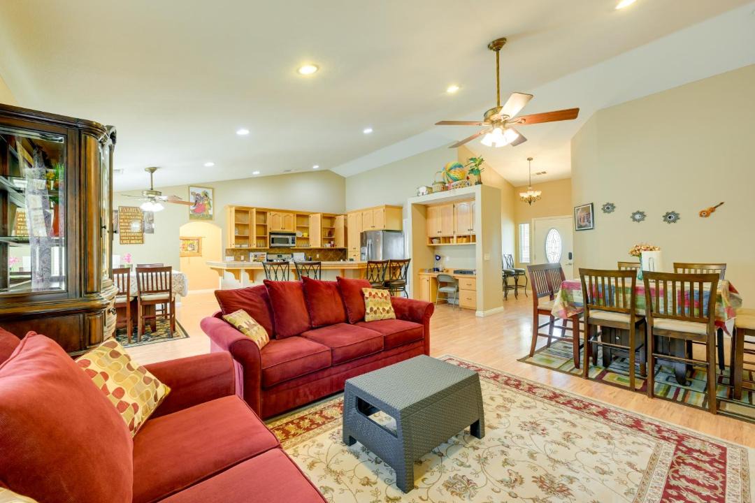 Photo of Livingroom in Porterville