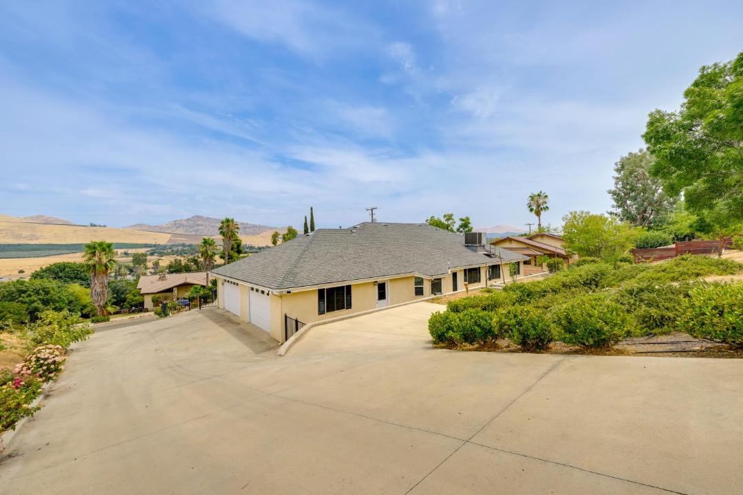 Photo of Buildings in Porterville