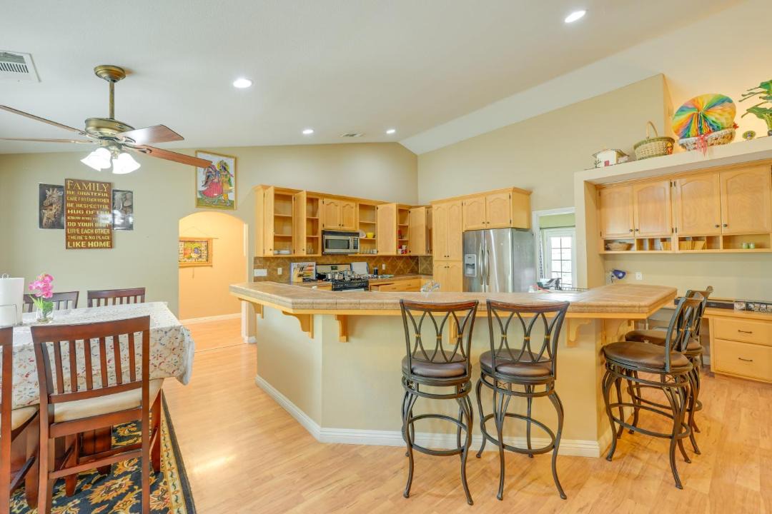 Photo of Livingroom in Porterville