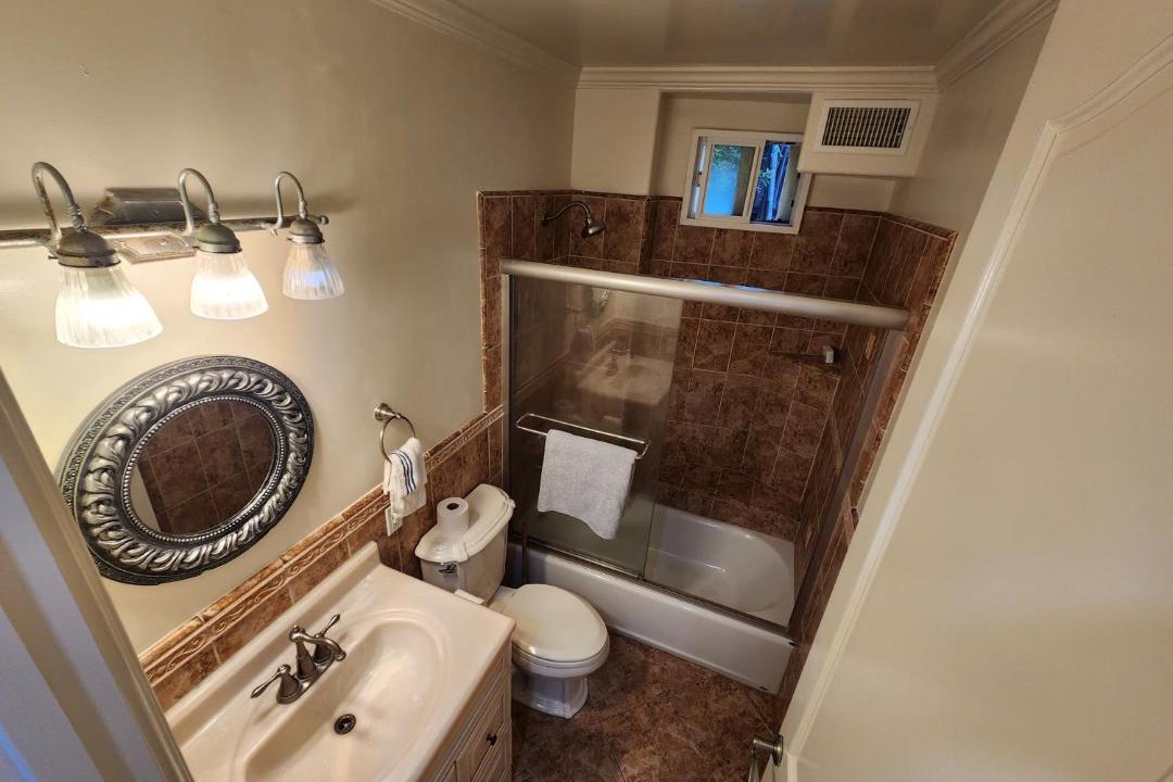 Photo of Bathroom in Hollywood Hills