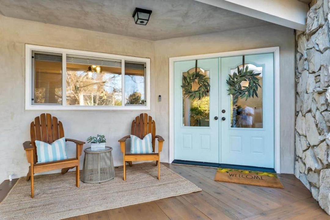 Photo of Livingroom in Thousand Oaks