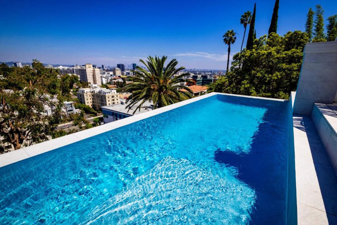Photo of Others in Hollywood Hills