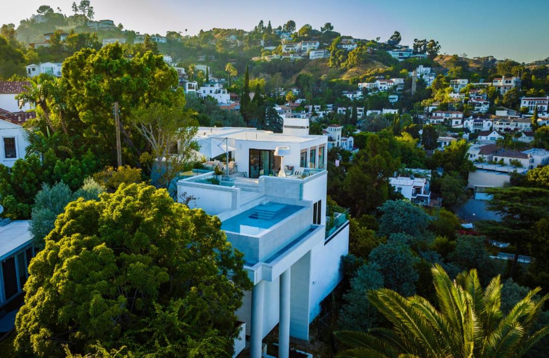 Photo of Others in Hollywood Hills