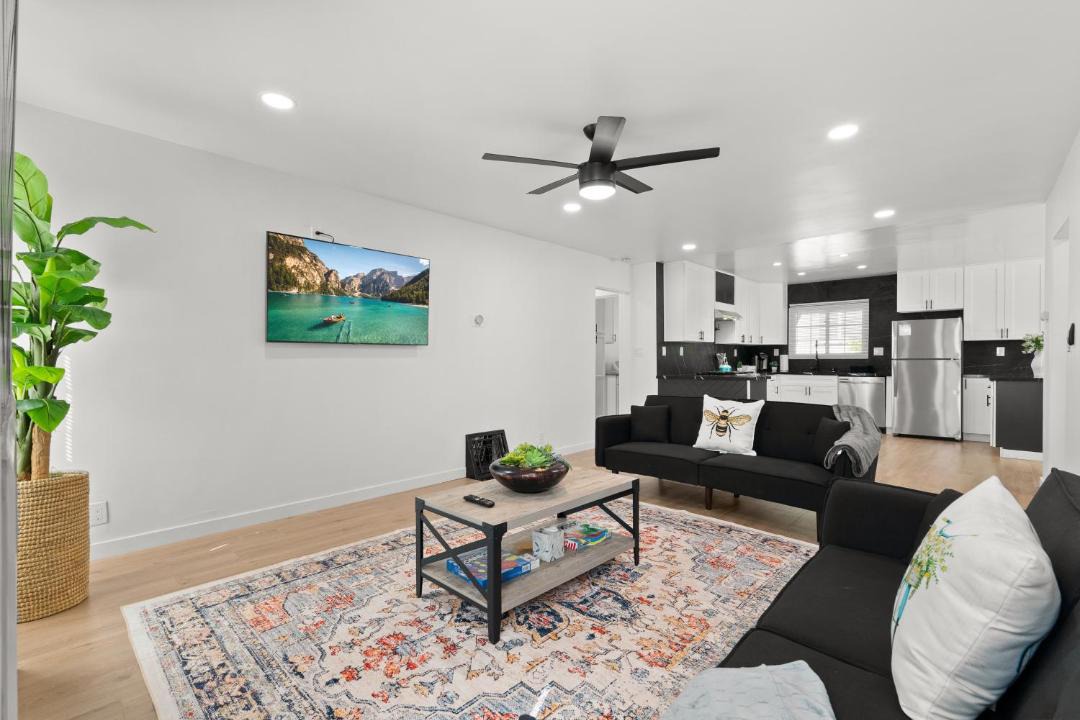 Photo of Livingroom in Central Escondido