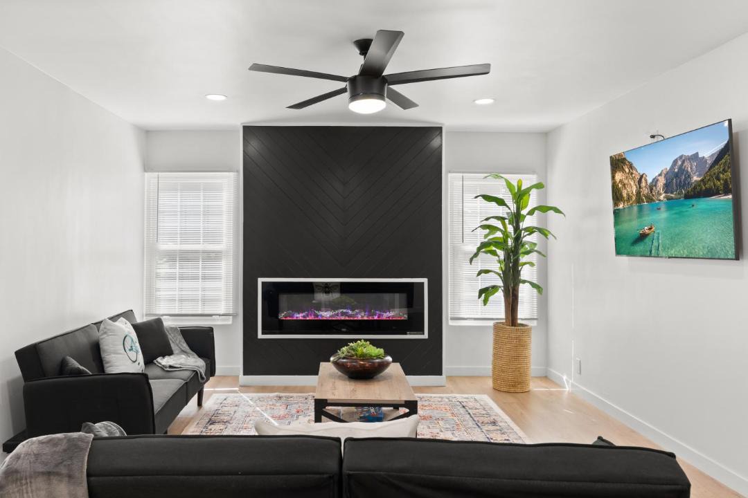 Photo of Livingroom in Central Escondido