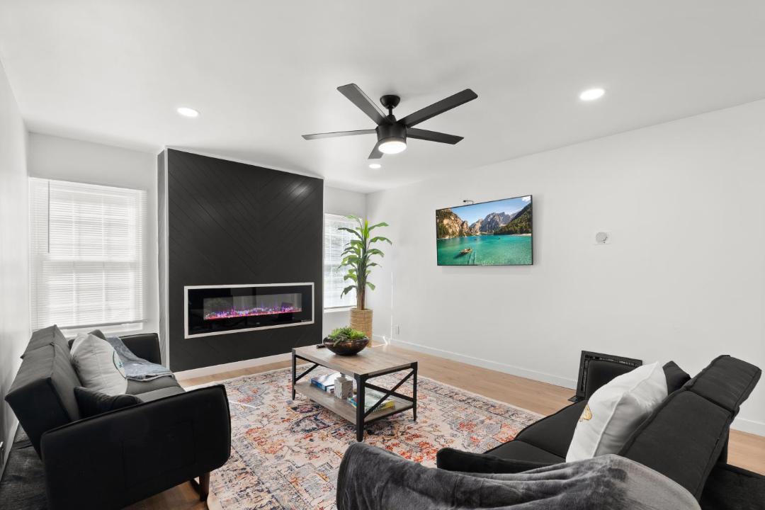 Photo of Livingroom in Central Escondido