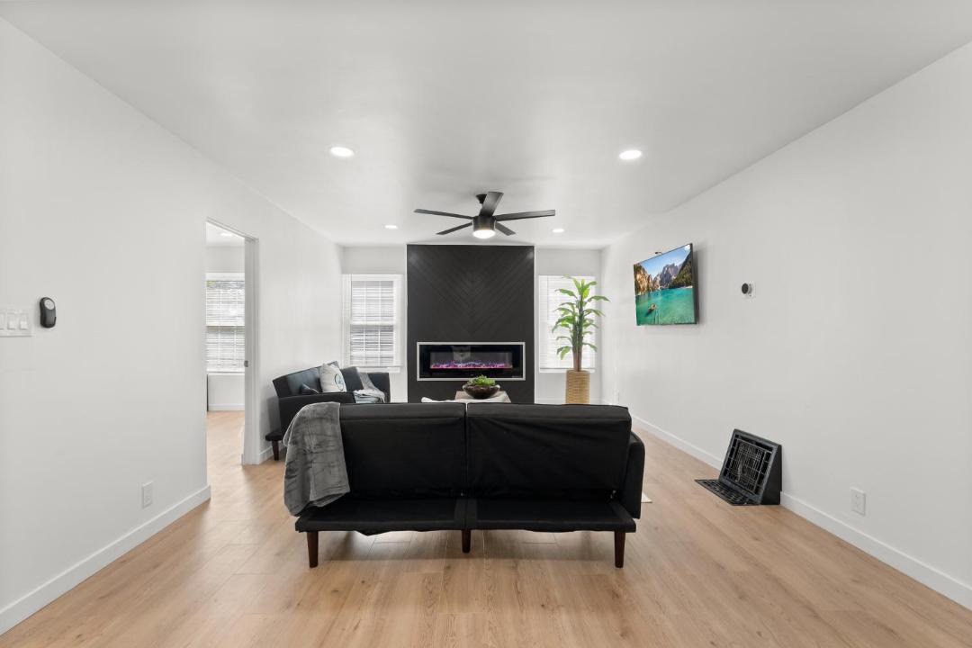 Photo of Livingroom in Central Escondido