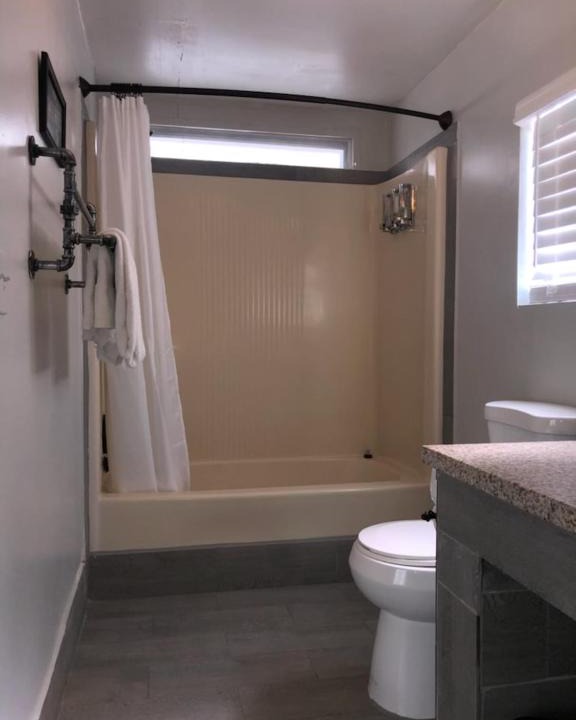 Photo of Bathroom in Olancha