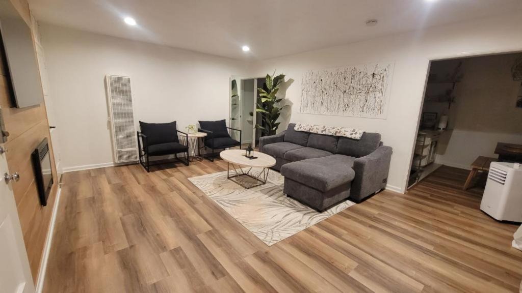 Photo of Livingroom in Alamitos Beach