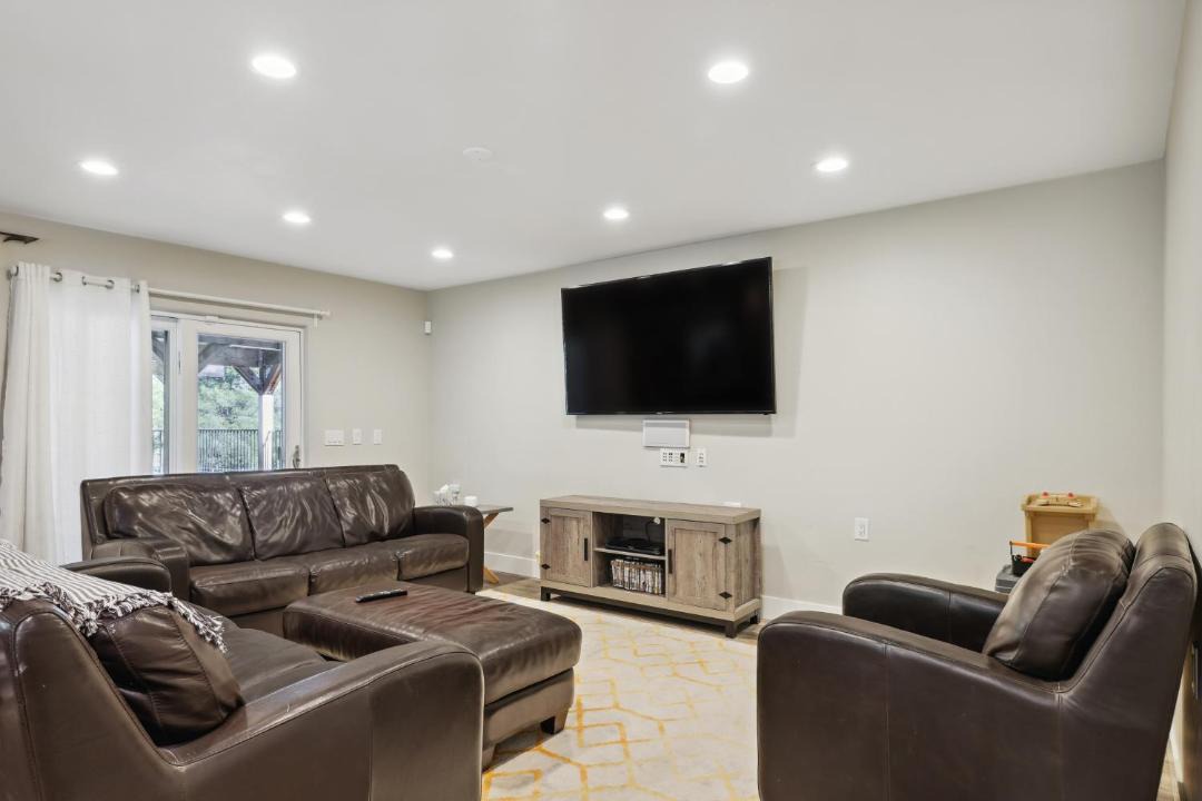 Photo of Livingroom in Groveland