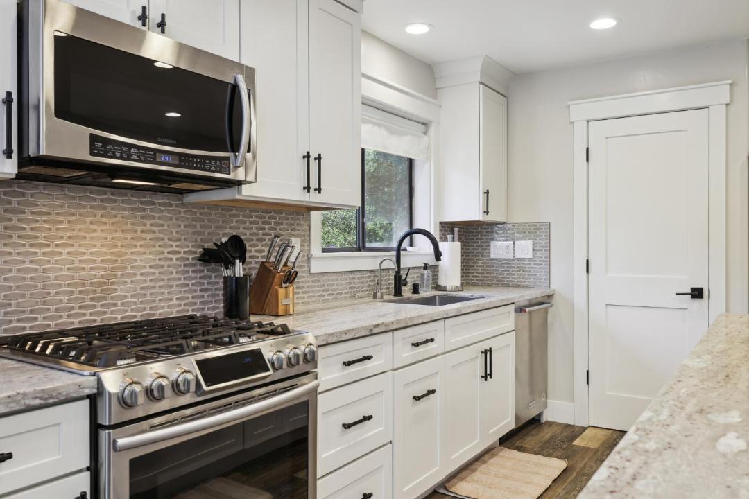 Photo of Kitchen in Groveland