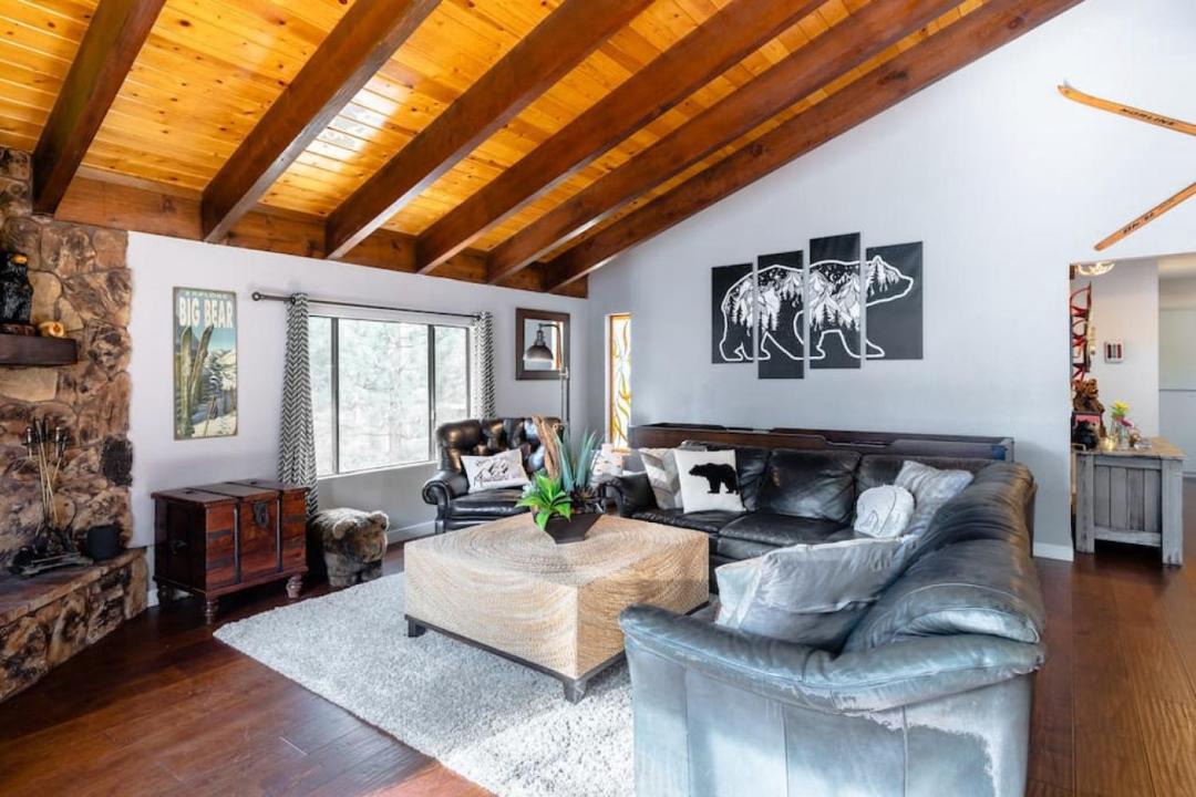 Photo of Livingroom in Moonridge
