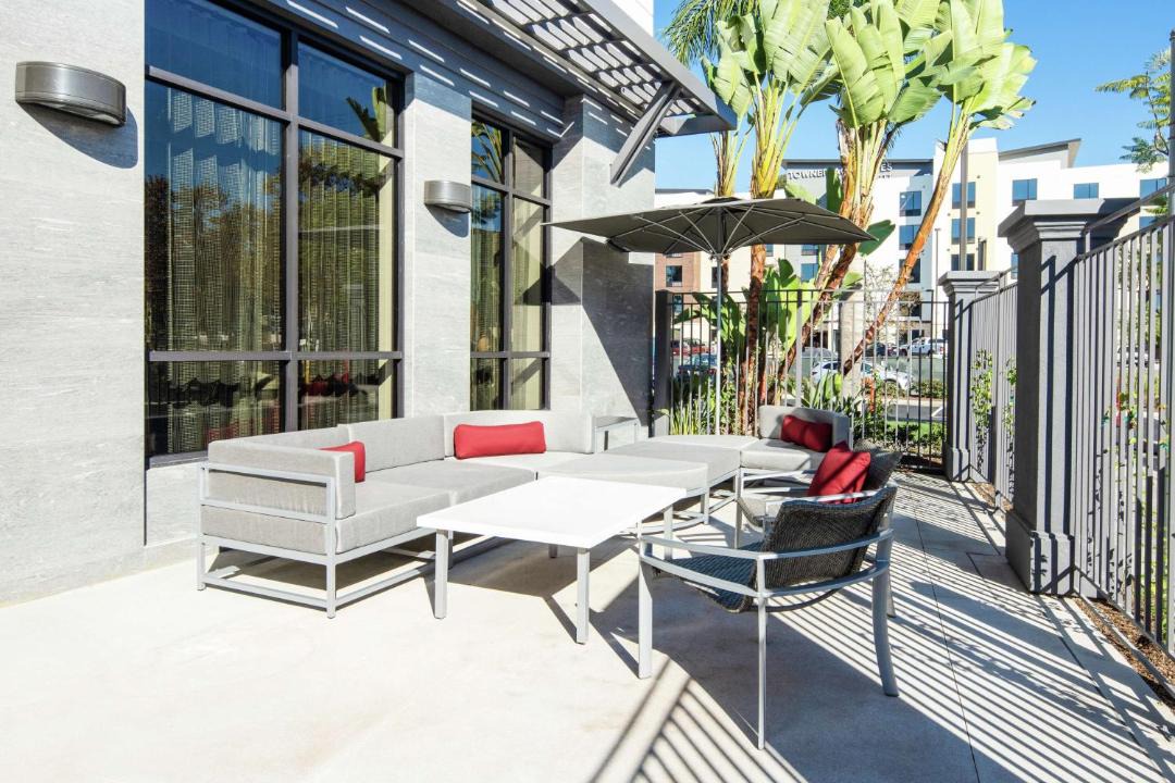 Photo of Patio Balcony in Lake Forest