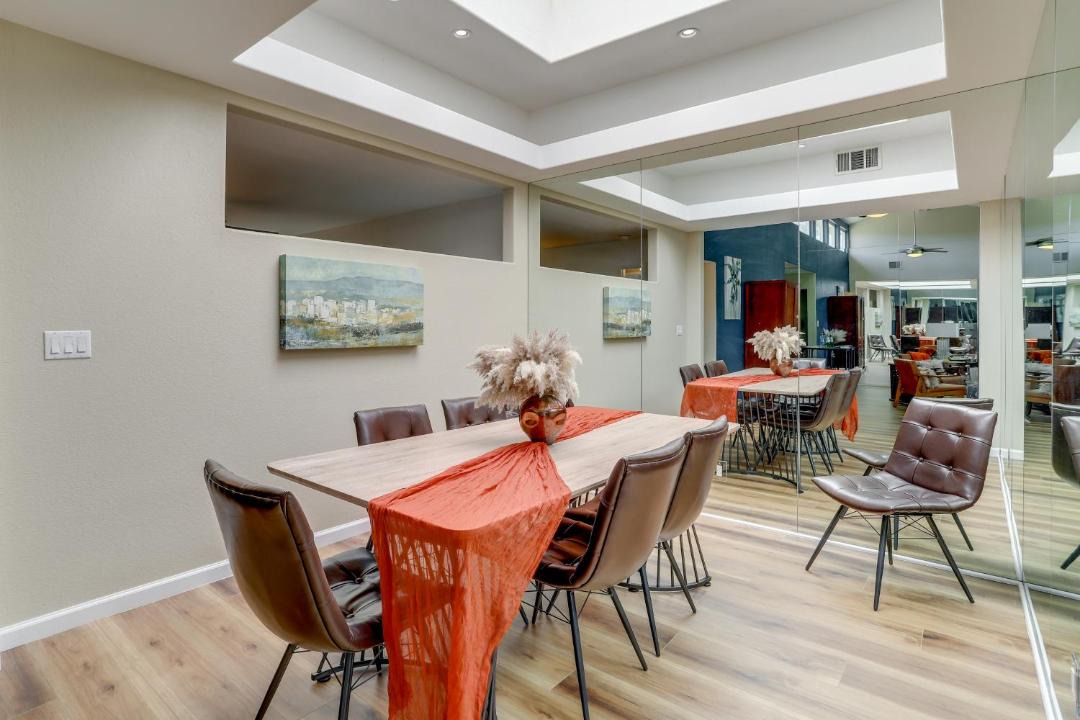 Photo of Livingroom in Palm Desert