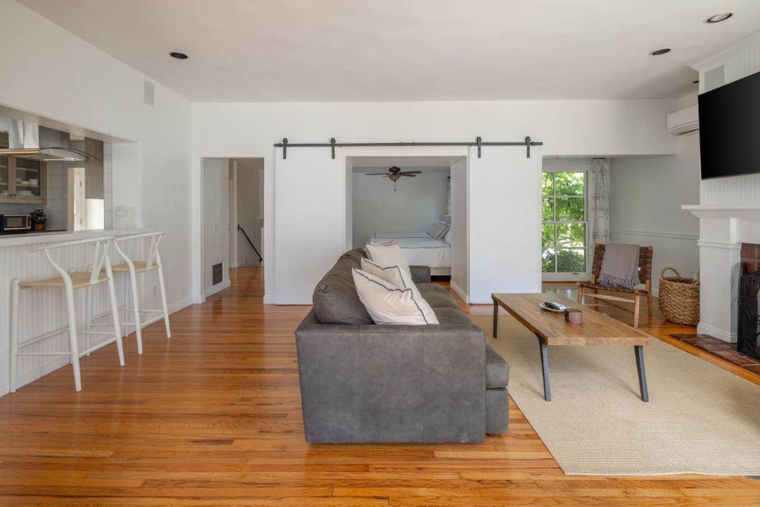 Photo of Livingroom in La Jolla Shores