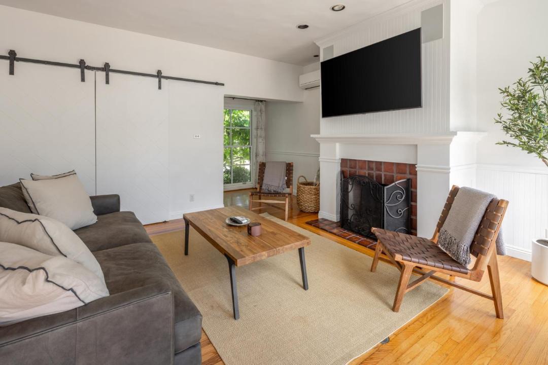 Photo of Livingroom in La Jolla Shores